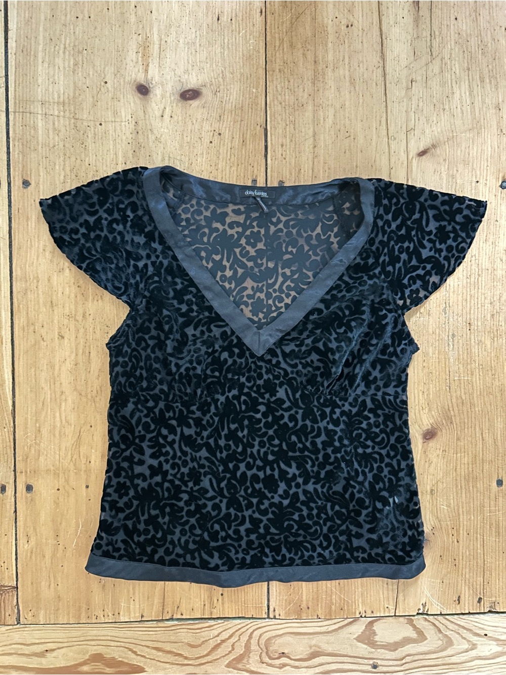 Y2K Daisy Fuentes Black Velvet V-Neck Top